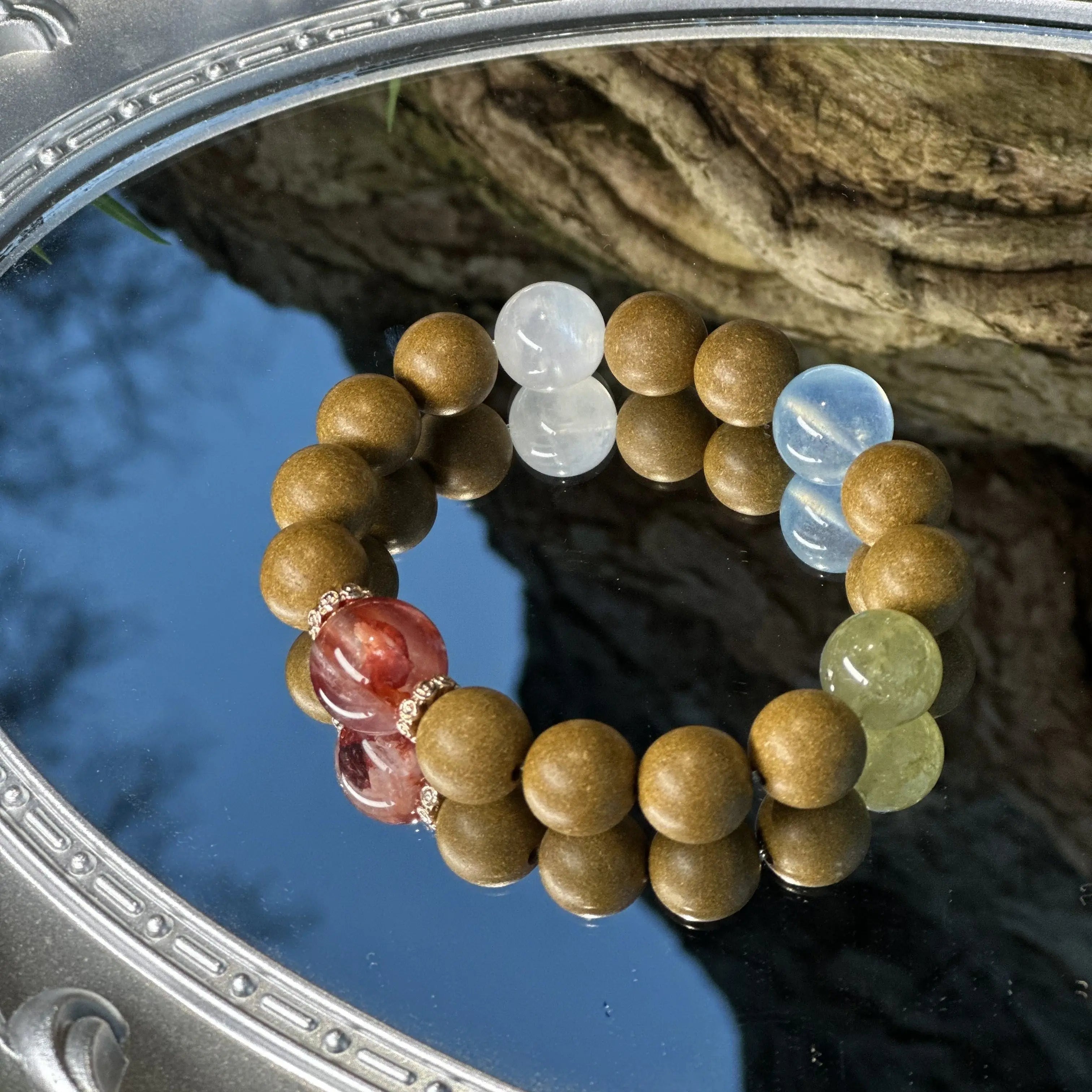 "The Prism of Serenity" | He Xiang Incense Bracelet with Natural Crystals - Dao Verse