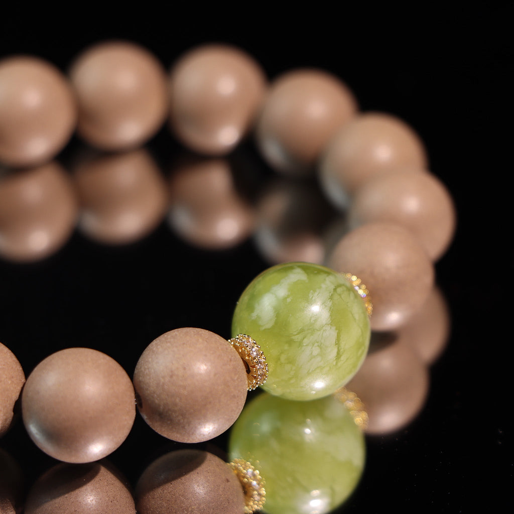 The Quiet Verge | He Xiang & Green Crystal Bracelet - Dao Verse